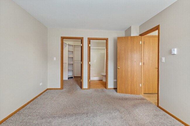 Building Photo - 1373 Cunat Ct