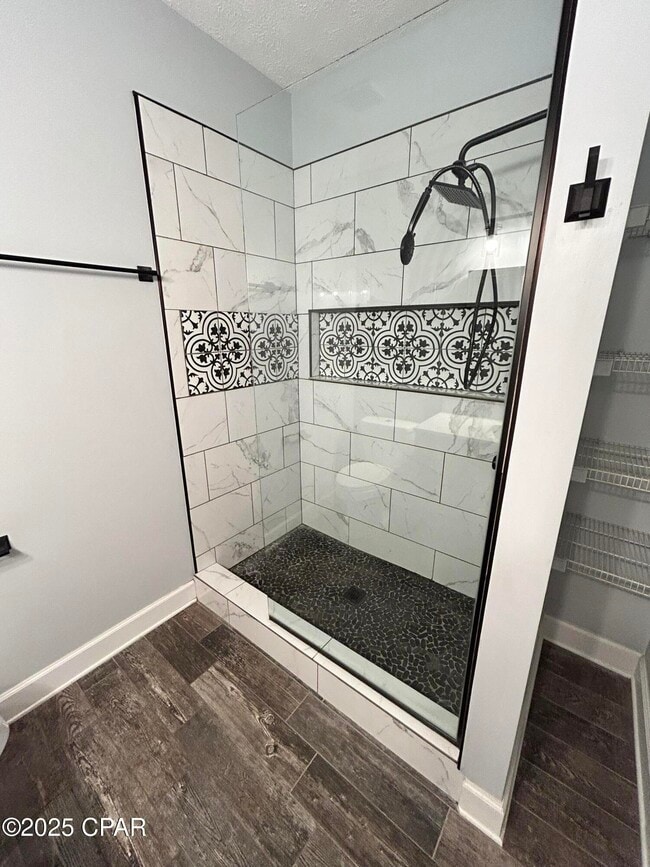 Building Photo - 2612 Oakmont Dr