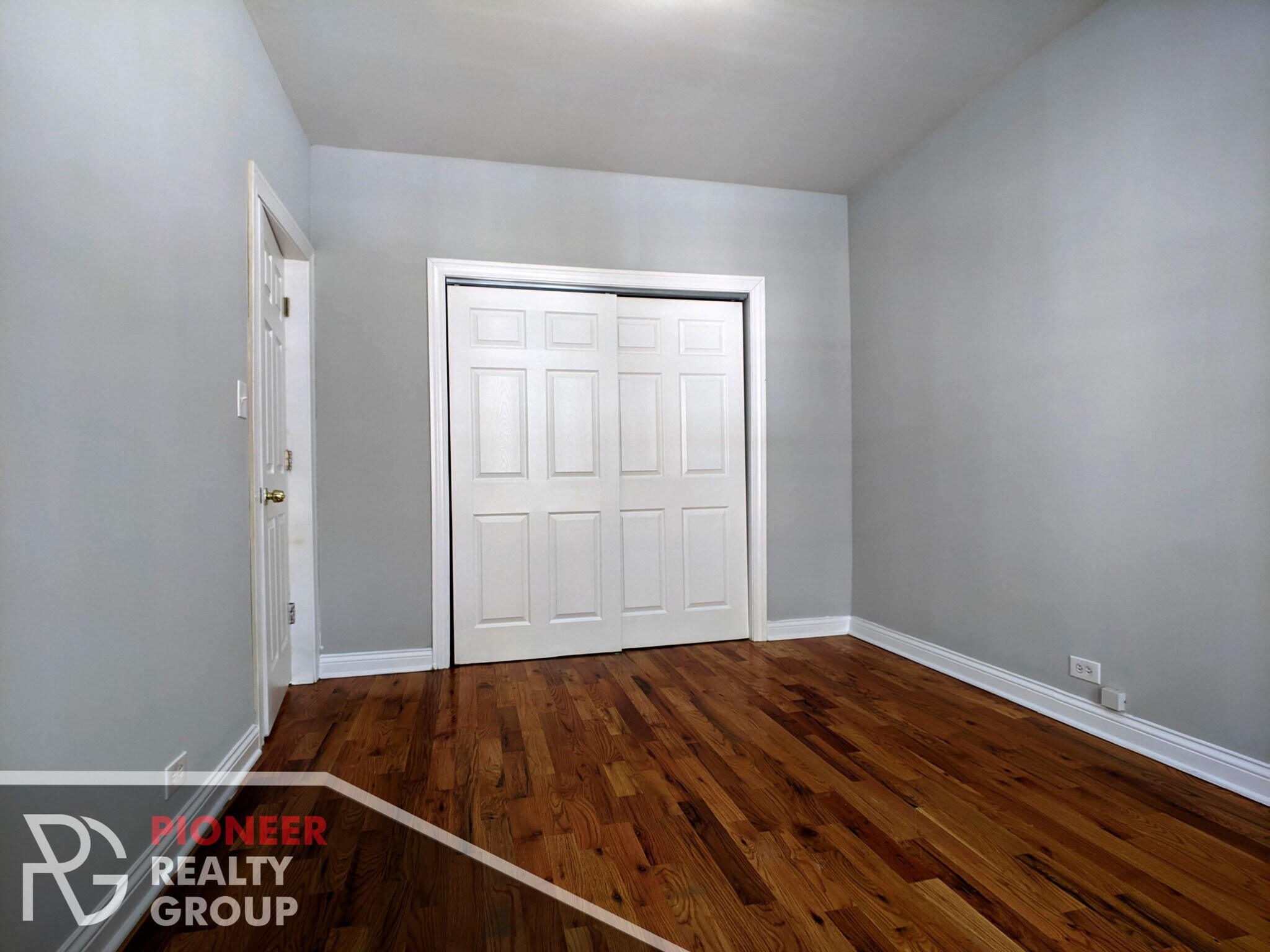 Building Photo - 3721 N Pine Grove Ave