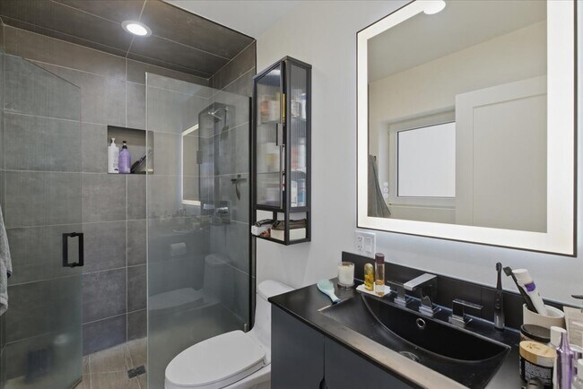 Building Photo - 1025 N Harlem Ave