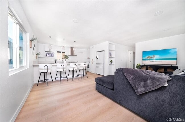 Primary Photo - 1011 W Myrtle St