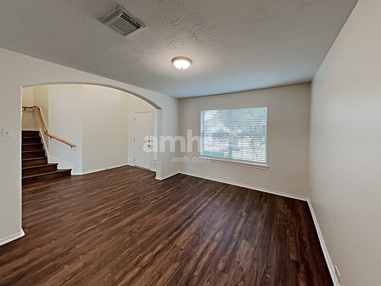 Building Photo - 15334 Sienna Oak Dr