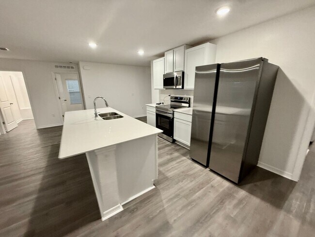 Building Photo - **Move-In-Special** Brand New 4-Bedroom Home in Poinciana – Available Now!