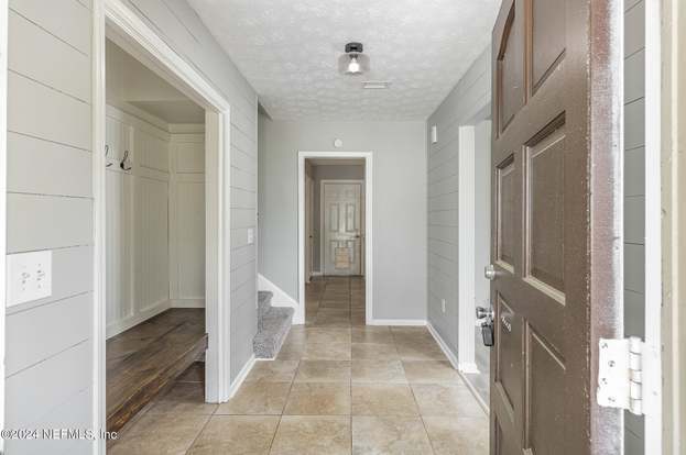 Building Photo - 2867 Holly Bay Rd