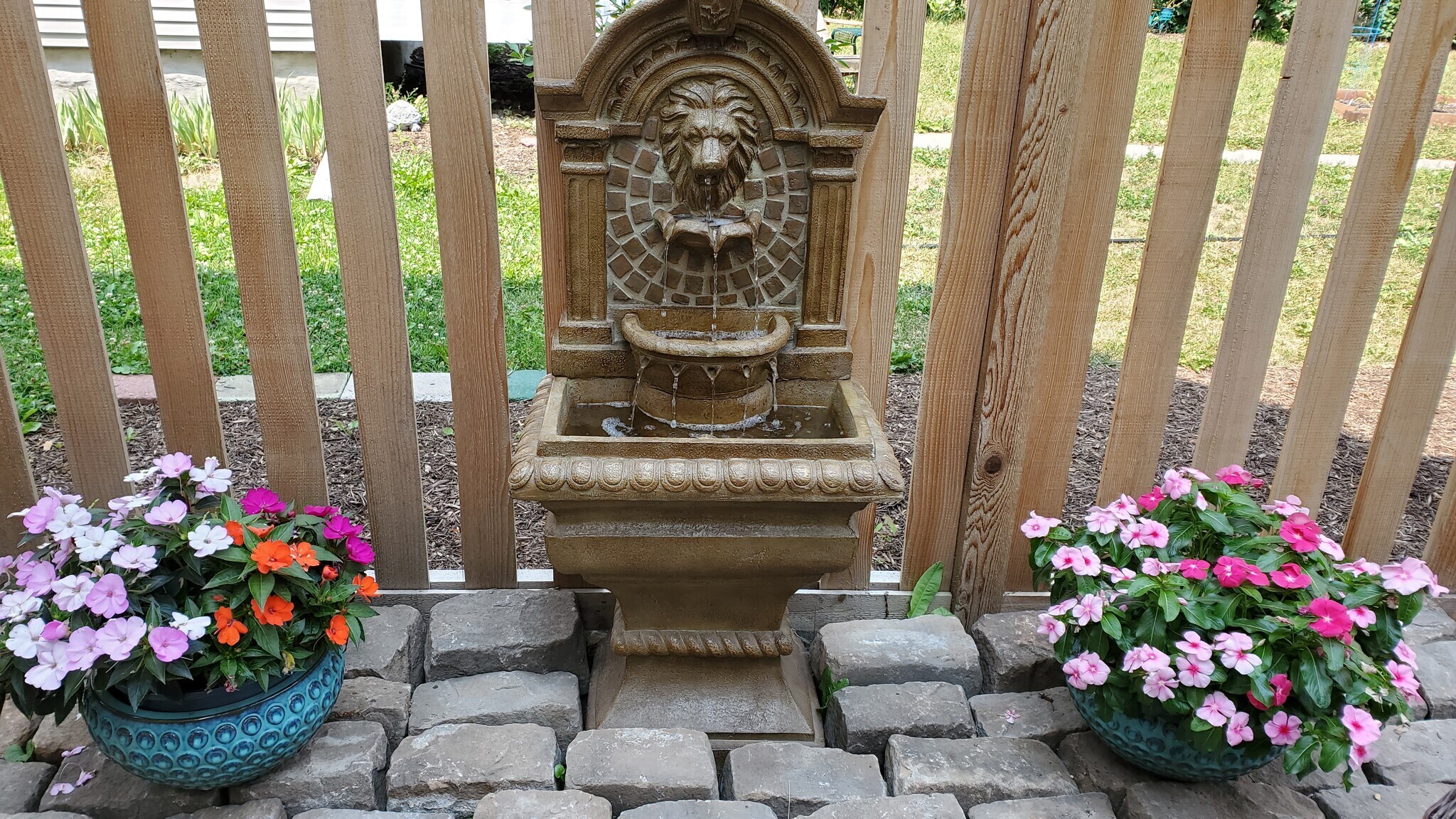 Fountain - 1400 N Girard Ave N