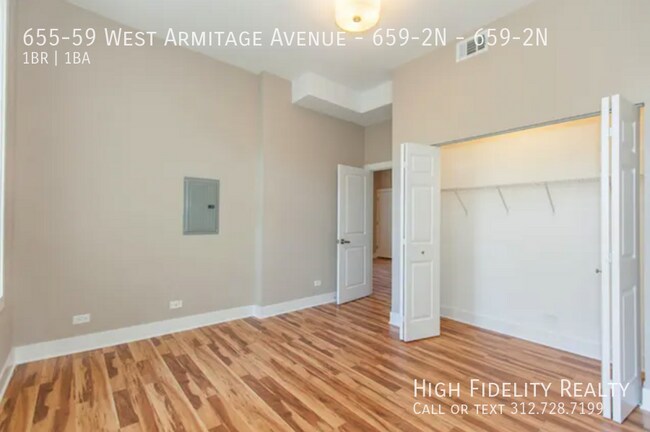 Building Photo - 655 W Armitage Ave