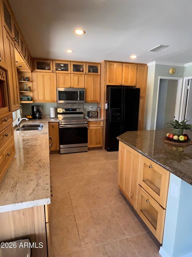 Building Photo - 15821 N 9th Pl