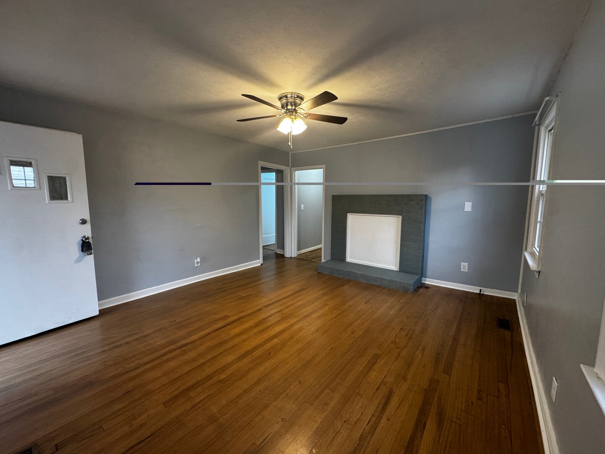 living room - 937 Shamrock Ave