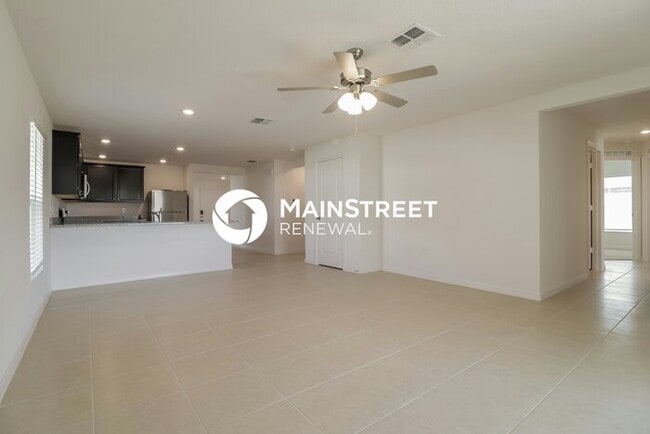 Building Photo - 4 Bedroom Pet-Friendly Home in Mascotte, FL with Main Street Renewal