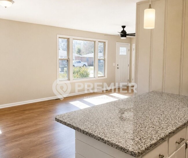 Building Photo - 302 Malvin St