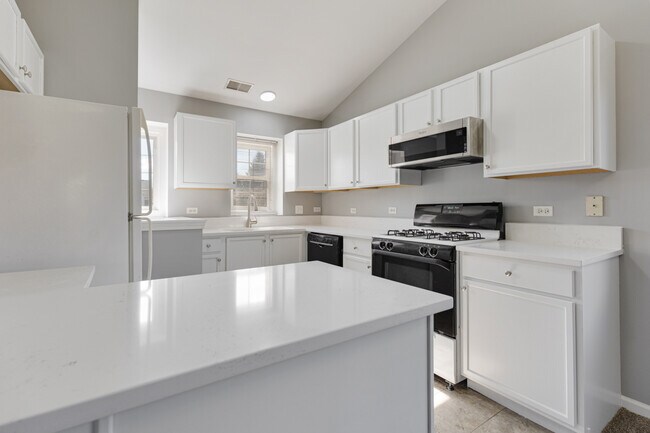 Building Photo - 2211 Waterleaf Ct