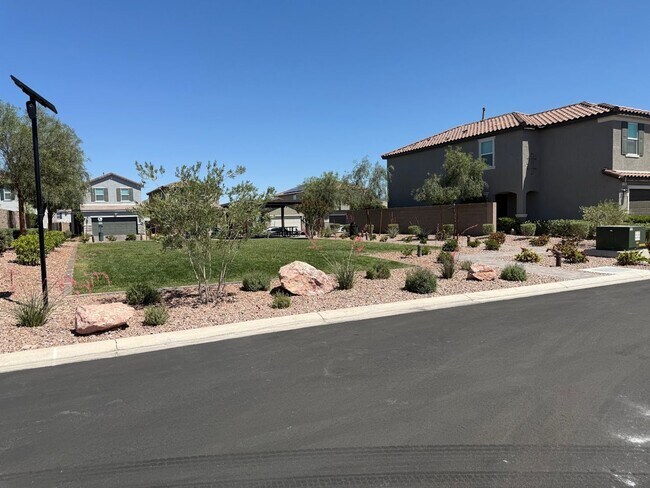 Building Photo - Spacious Home in Belcarra