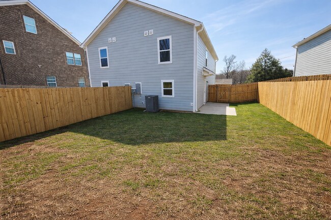 Building Photo - 12 Catawba Ave