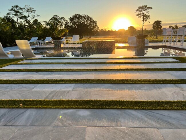 Building Photo - 3155 SW 78th Ave