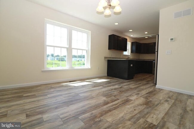 Building Photo - 72 Filbert Dr