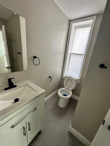 Building Photo - 2544 Turner St