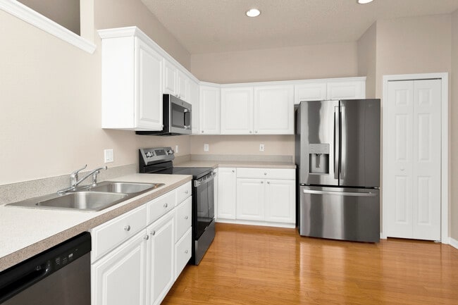 Building Photo - 14480 Chinese Elm Dr