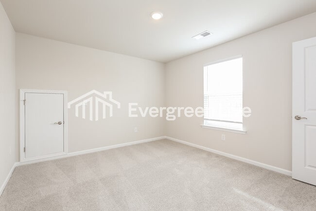 Building Photo - now