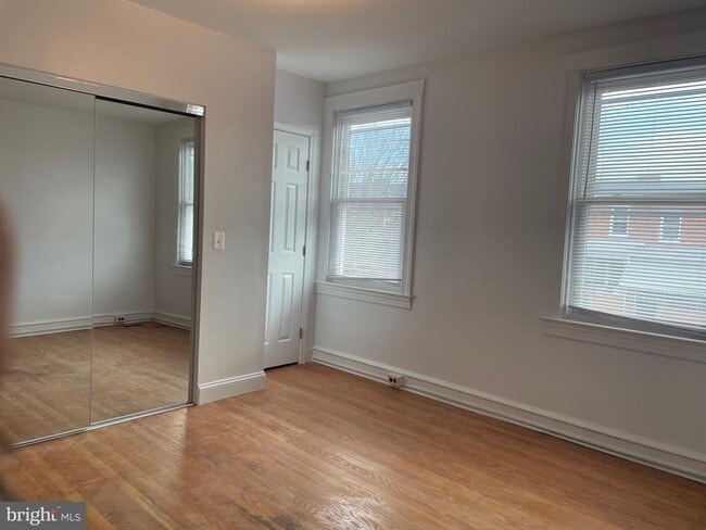 Building Photo - 440 Elrino St