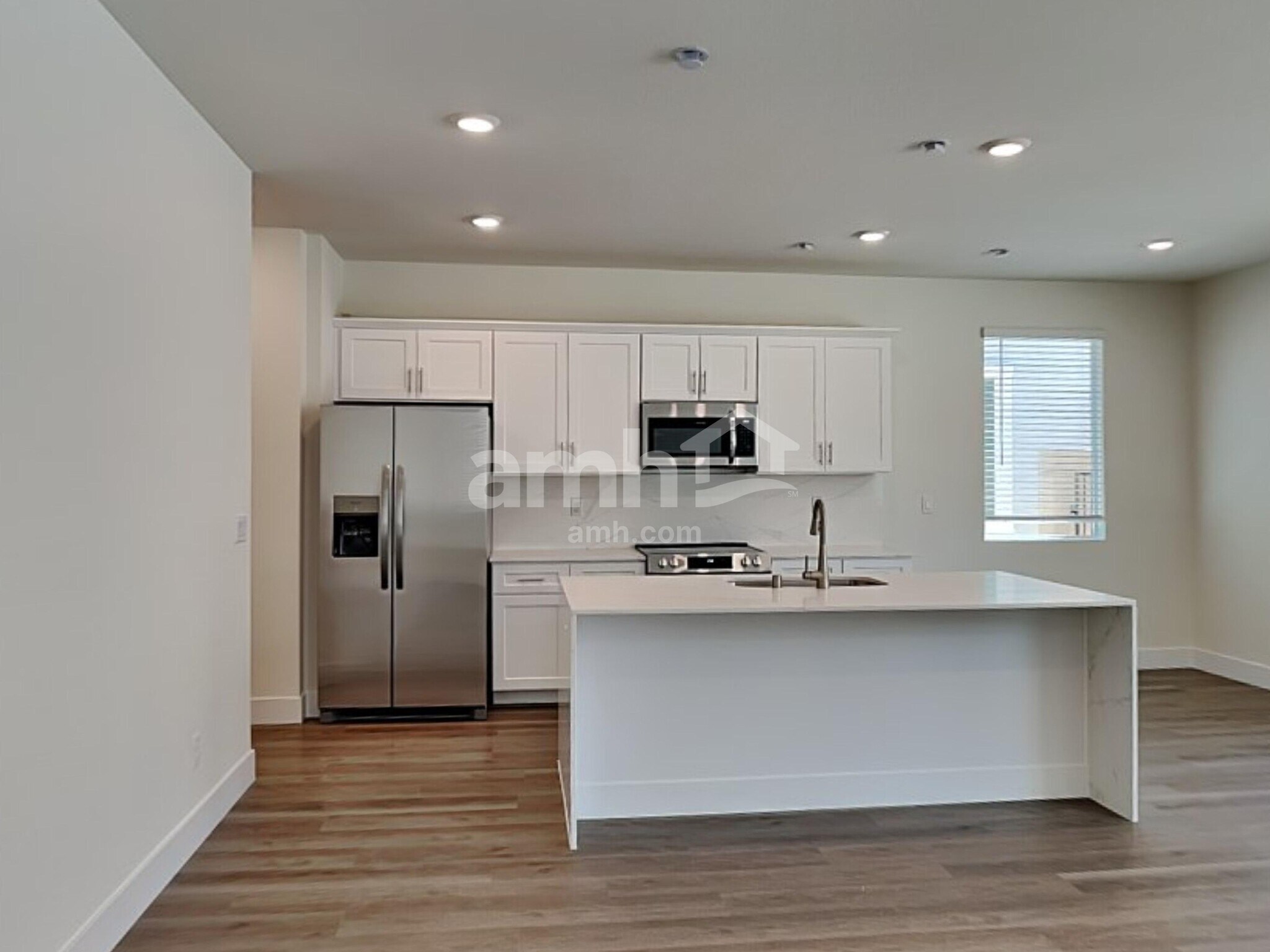 Building Photo - 9583 E Friedel Dr