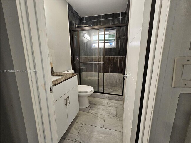 Building Photo - 950 NW 5th St