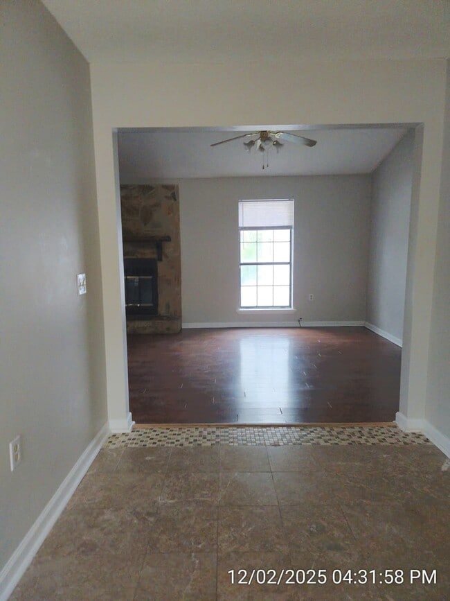 Building Photo - 1017 Varnedoe St