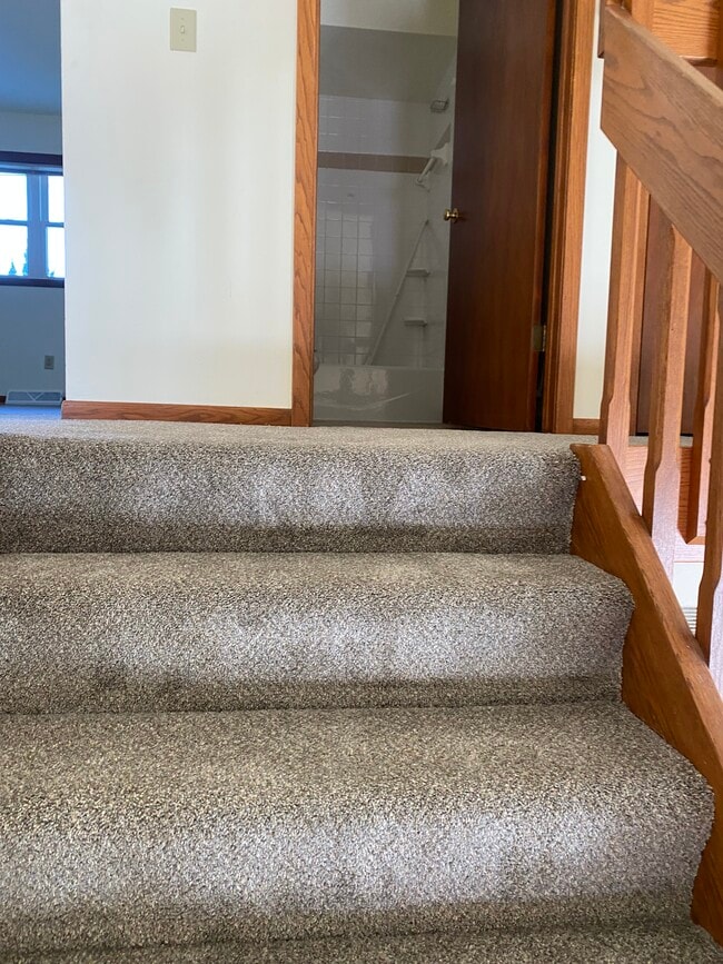 Building Photo - 10300 W Beacon Hill Dr