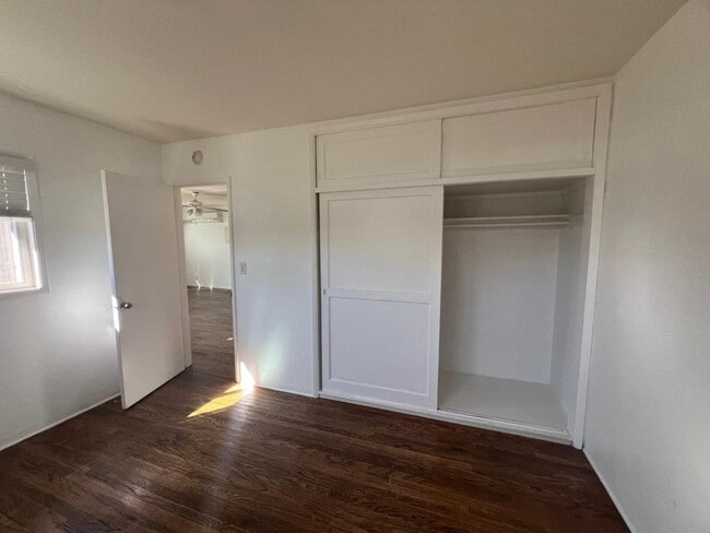 Building Photo - 510 S Escondido Blvd