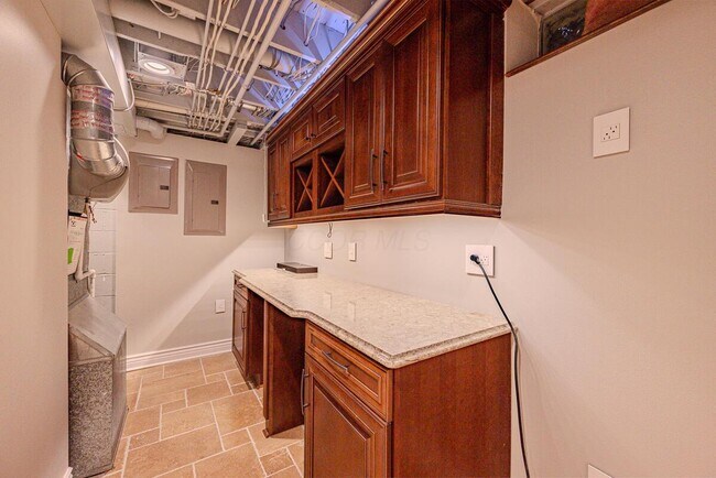 Building Photo - 7630 Alta View Blvd