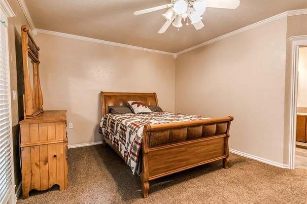 Building Photo - 211 S Fox Dr