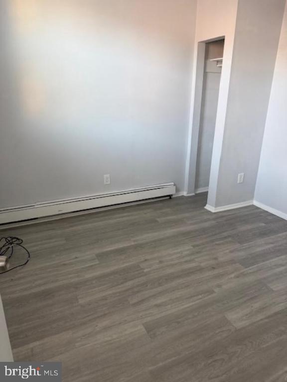 Building Photo - 424 E Girard Ave