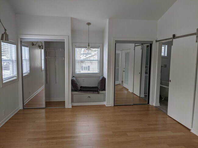 Building Photo - 743 Burke Ave NE