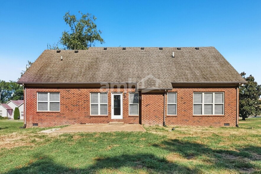 Building Photo - 106 Spencer Springs Dr