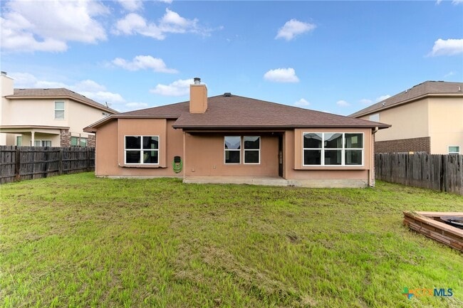 Building Photo - 102 W Libra Dr