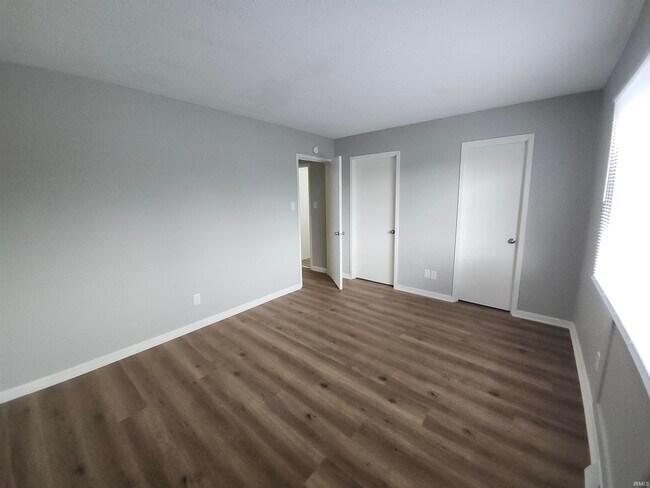Building Photo - 38042 Dow Ct
