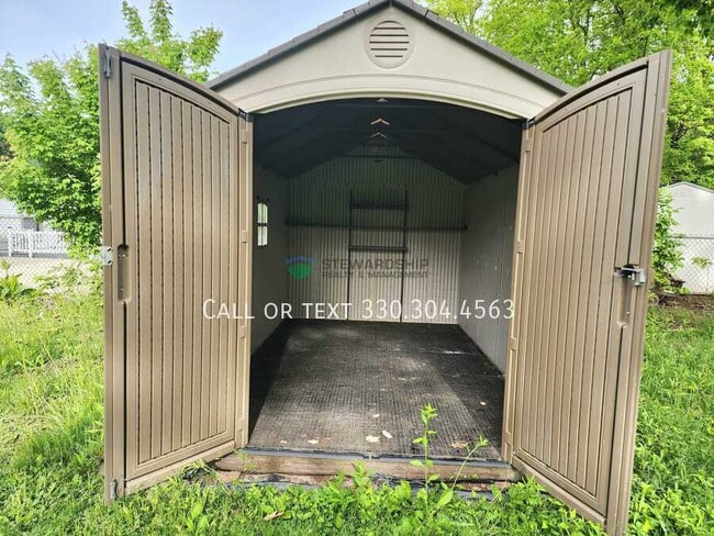Building Photo - 2461 Briner Ave