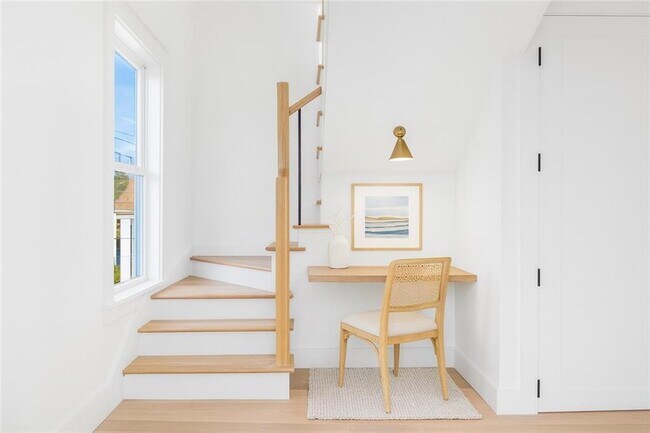 Building Photo - 7 Sheffield Ave