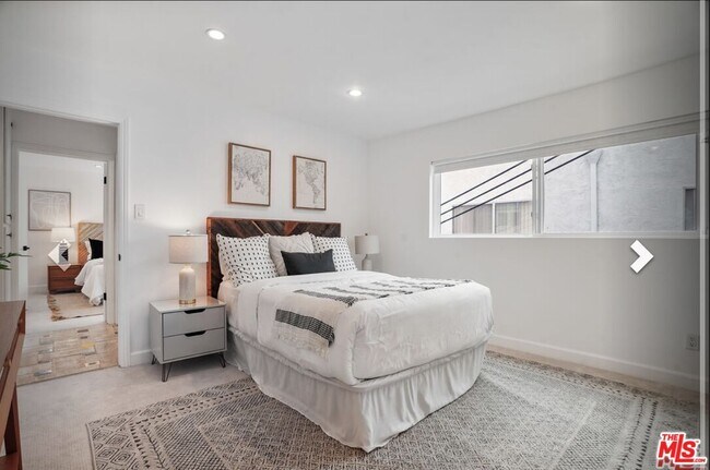 Building Photo - 960 Larrabee St