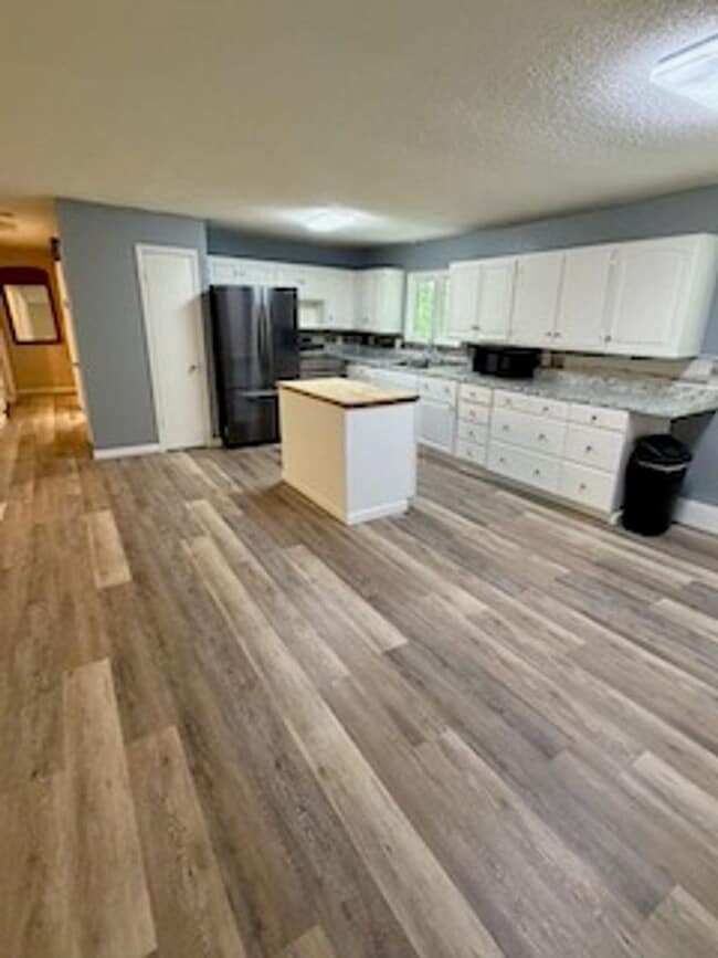 Building Photo - 544 Sandpiper Dr