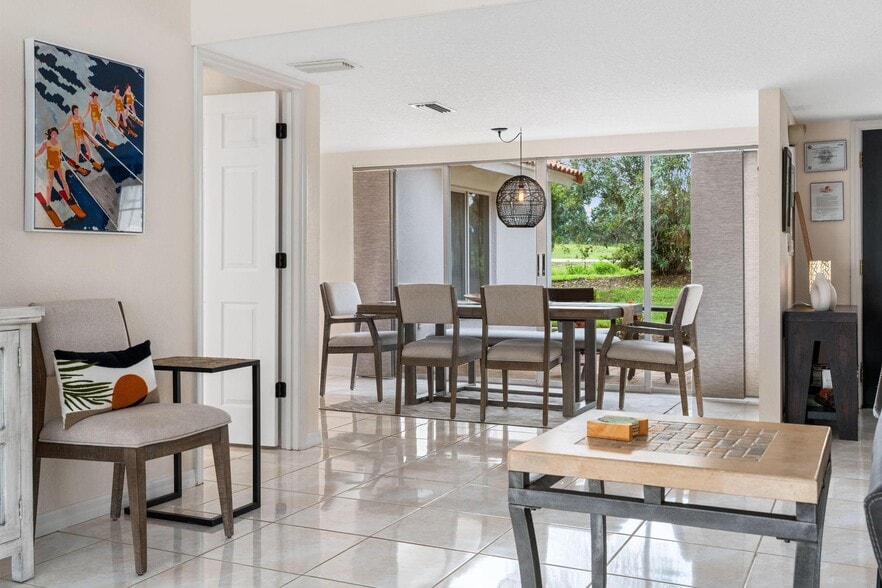 Dining Room - 7906 Swiss Fairways Ave