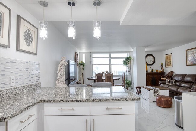 Building Photo - 111 Briny Ave