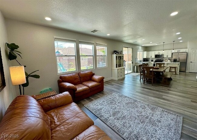Building Photo - 11057 Village Ridge Ln