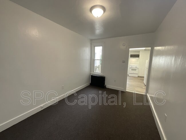 Building Photo - 650 W College Ave