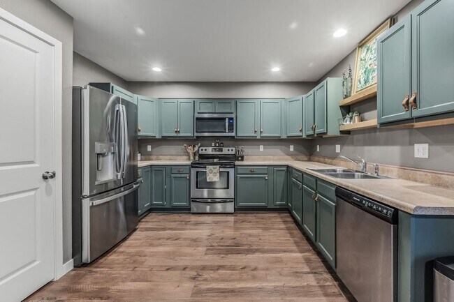 Building Photo - 3324 E Garrin Ct