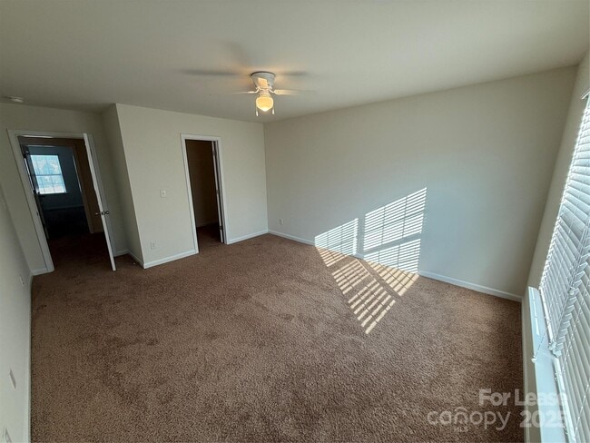 Building Photo - 9010 Harwood Knoll Dr