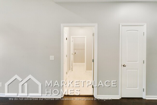 Building Photo - 2901 Dodson Ave