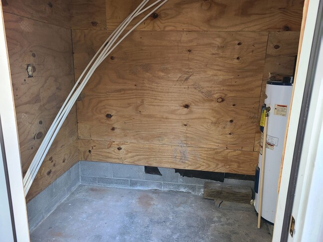 Building Photo - 3 bedroom, 2 bath home - Burgaw