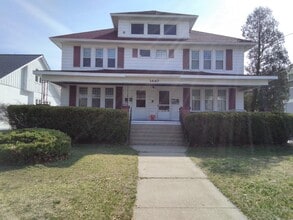 Building Photo - 1640 Peck St