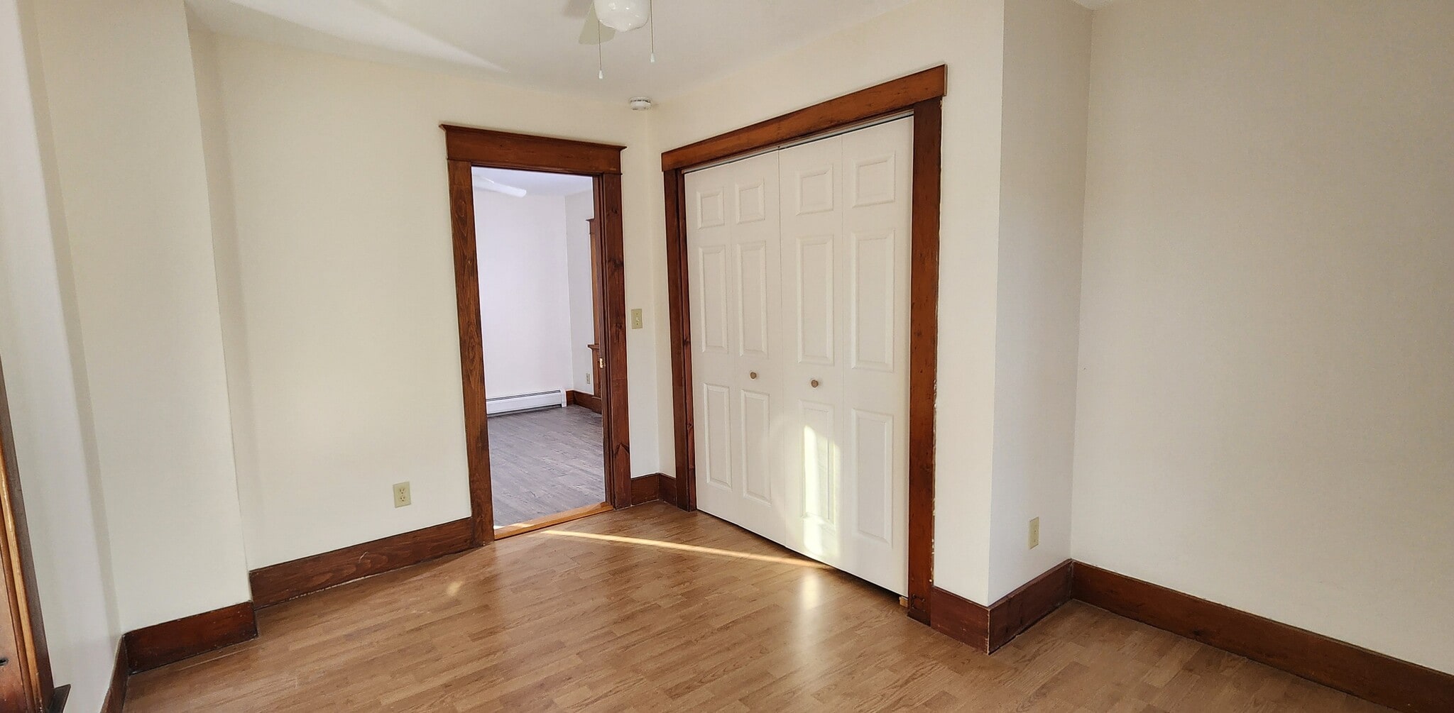 Bedroom 1 - 27 Orient St