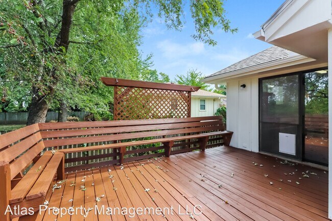 Building Photo - 3 br, 3 bath House - 8202 E 166th St